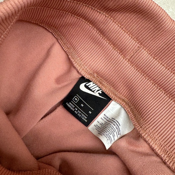 Nike Women's Pink Track Pants - Picture 4 of 4